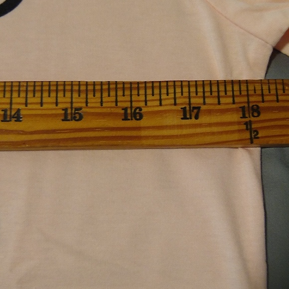 Girls Trip  Graphic Size Small 18" PTP 25 " Length  Peach Pink Color nwot - Picture 3 of 9